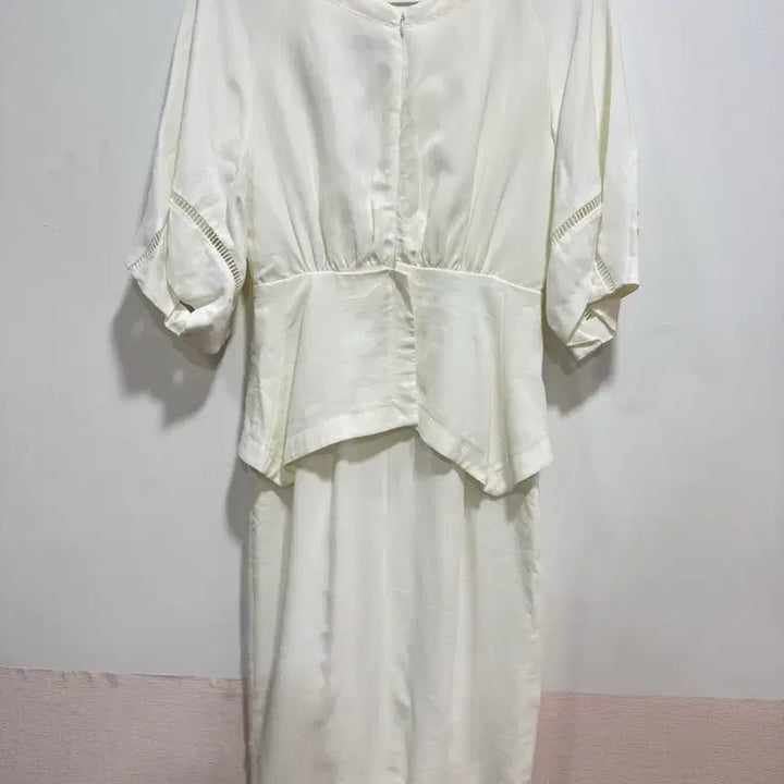 [BUNJANG] TIME White Linen Mini Dress / TIME타임 브랜드화이트 린넨 원피스 반팔 Free