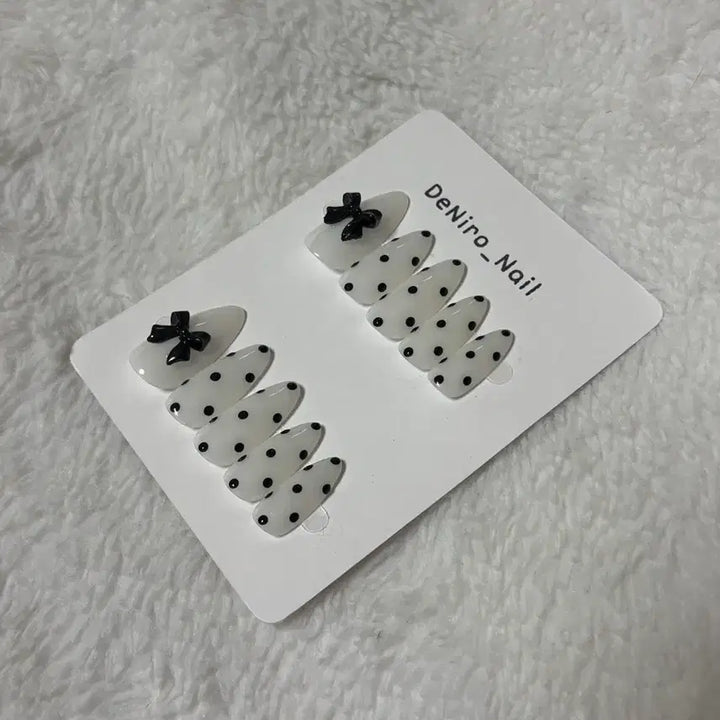 [BUNJANG] Black Ribbon Dot Handmade Nail Tips / 블랙리본도트 수제네일팁 <3