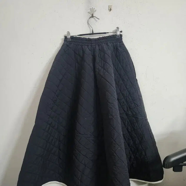 [BUNJANG] Quilted Long Skirt Black / 누빔 퀼팅 롱 스커트 블랙