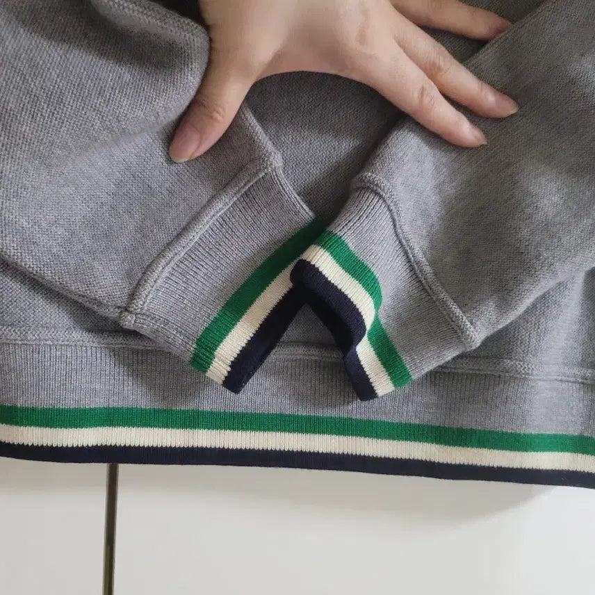 [BUNJANG] Lacoste V-Neck Knit Gray Wool Sweater / 라코스테 V넥 니트 그레이 울100 봄옷