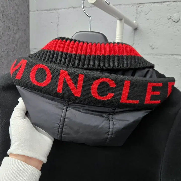 [BUNJANG] Moncler Neoprene Hooded Zip-up Jacket / 몽클레어 네오프랜 후드집업