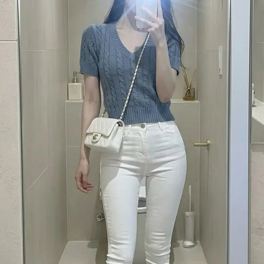 [BUNJANG] V-Neck Cable Knit Top / V넥 케이블 반팔 니트 하늘색