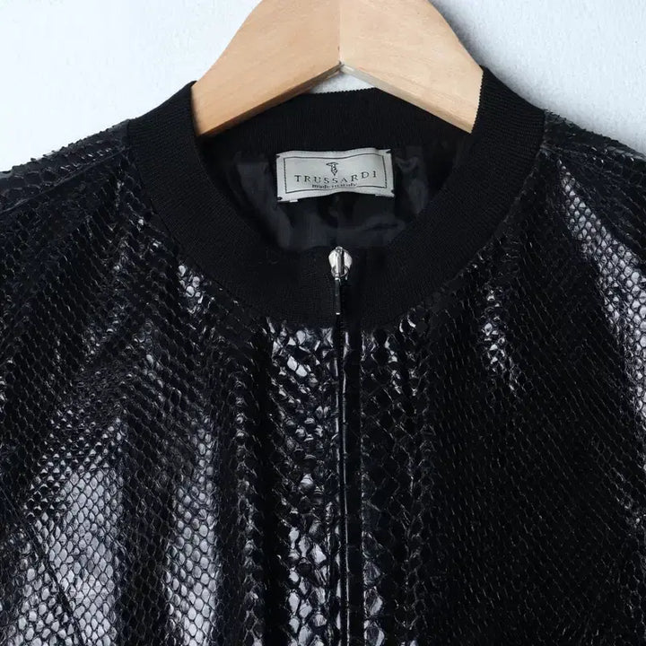 [BUNJANG] W. Trussardi Snake Pattern Zip-Up Windbreaker Jacket / W(S) 트루사르디 집업 바람막이 점퍼자켓 조끼 뱀피패턴-1758B