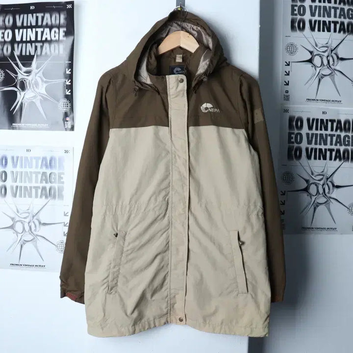 [BUNJANG] Nepa Zip-Up Windbreaker Jacket Beige Brown / W(M-L) 네파 집업 바람막이 점퍼자켓 베이지 브라운 롱-17594