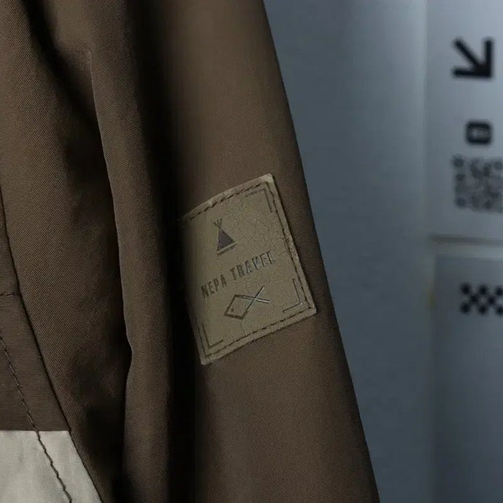 [BUNJANG] Nepa Zip-Up Windbreaker Jacket Beige Brown / W(M-L) 네파 집업 바람막이 점퍼자켓 베이지 브라운 롱-17594