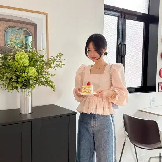 [BUNJANG] Vicinni Pearl Square Blouse / 바이씨니 진주스퀘어블라우스