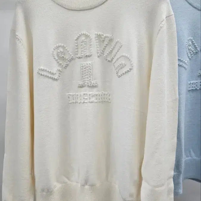 [BUNJANG] Lang/Bang Beaded Logo Knit Top / (@땡처리)랑/방 비딩 로고 니트 탑프리사이즈(~95)