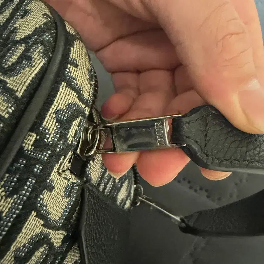 [BUNJANG] Dior Toiletries Bag / 토일레트리 디올