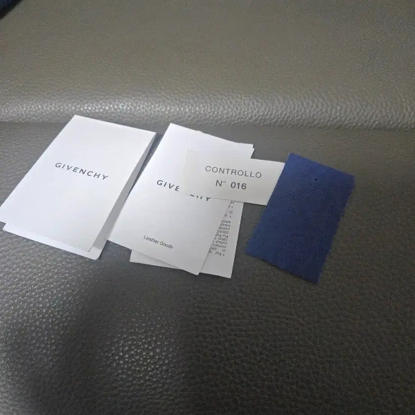[BUNJANG] Givenchy Nightingale Royal Blue Medium 2-Way Bag / 지방시 나이팅게일 로얄블루 2웨이백 미디움