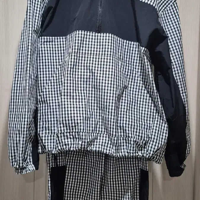 [BUNJANG] Gingham Check Windbreaker Training Set / 깅엄체크 바람막이 트레이닝 세트 보관만 한 새상품 (~상의는 110까지)