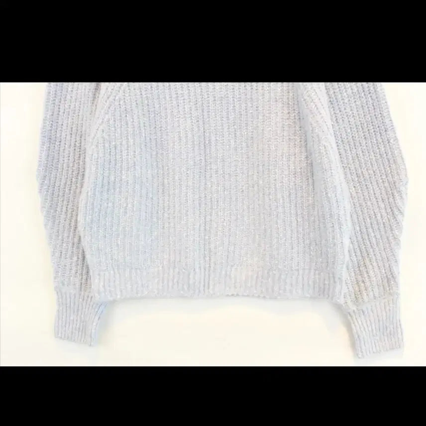 [SOLD OUT] a.v.v standard 하늘색 레글런 니트 M 스카이블루