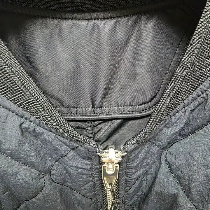 [BUNJANG] Juun.J Reversible Quilted MA-1 Bomber Jacket / 준지 / 22fw 퀼팅 리버시블 마원 / 48