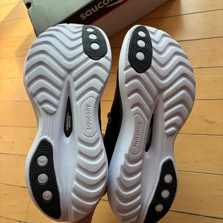[BUNJANG] Saucony Endorphin Trainer Running Shoes / 써코니 엔돌핀 트레이너 275사이즈