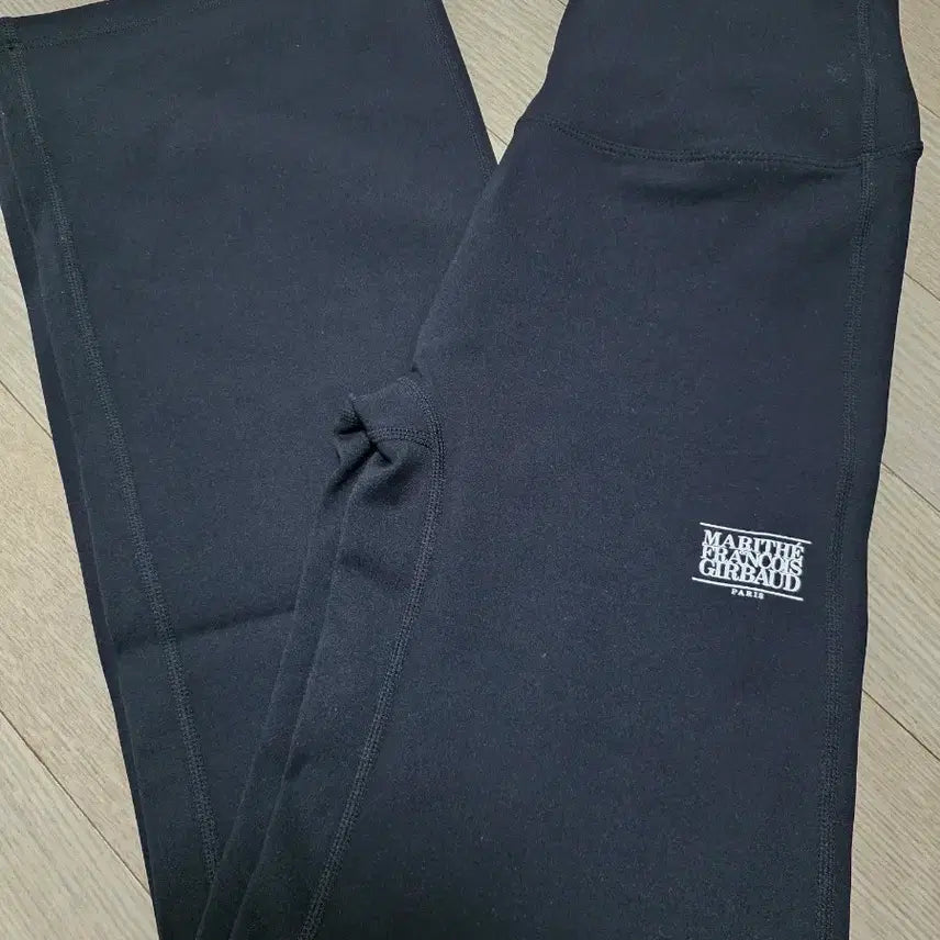 [BUNJANG] Marithe Francois Girbaud Black Straight Leggings / 마리떼 프랑소와 저버 블랙 일자핏 레깅스