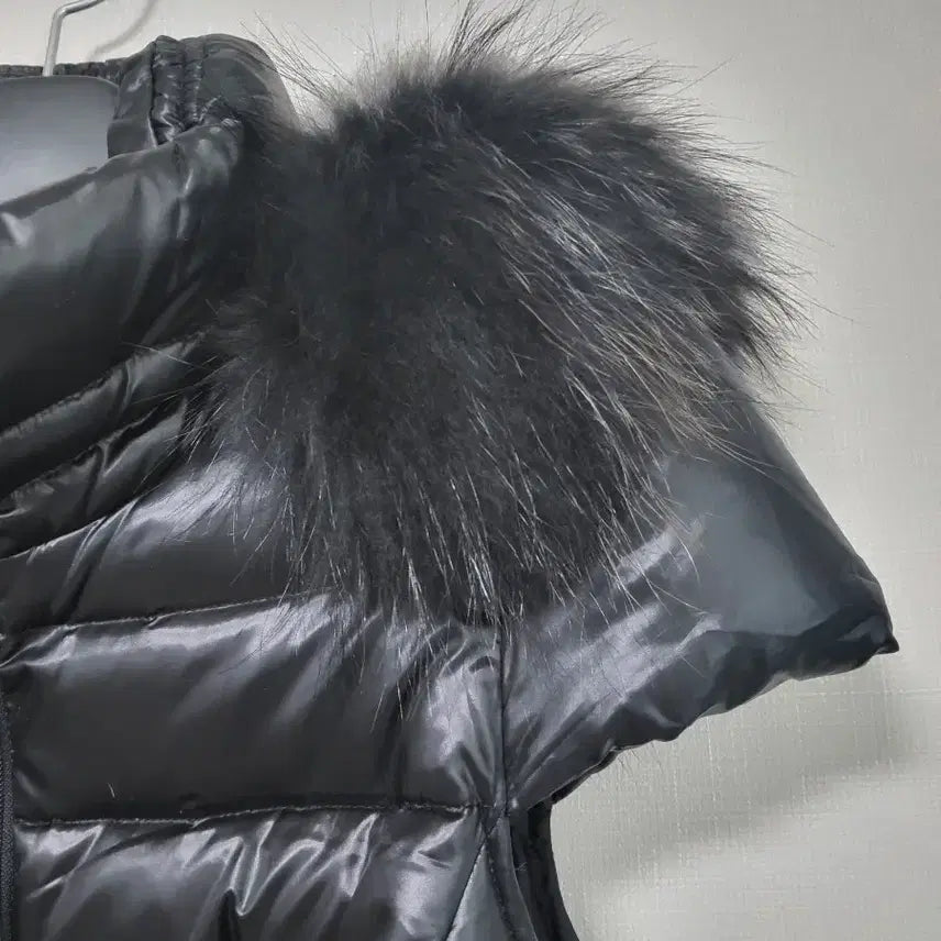 [BUNJANG] Egoist Fur Belted Sleeveless Padded Vest / 에고이스트 퍼  벨티드 반팔 패딩 조끼