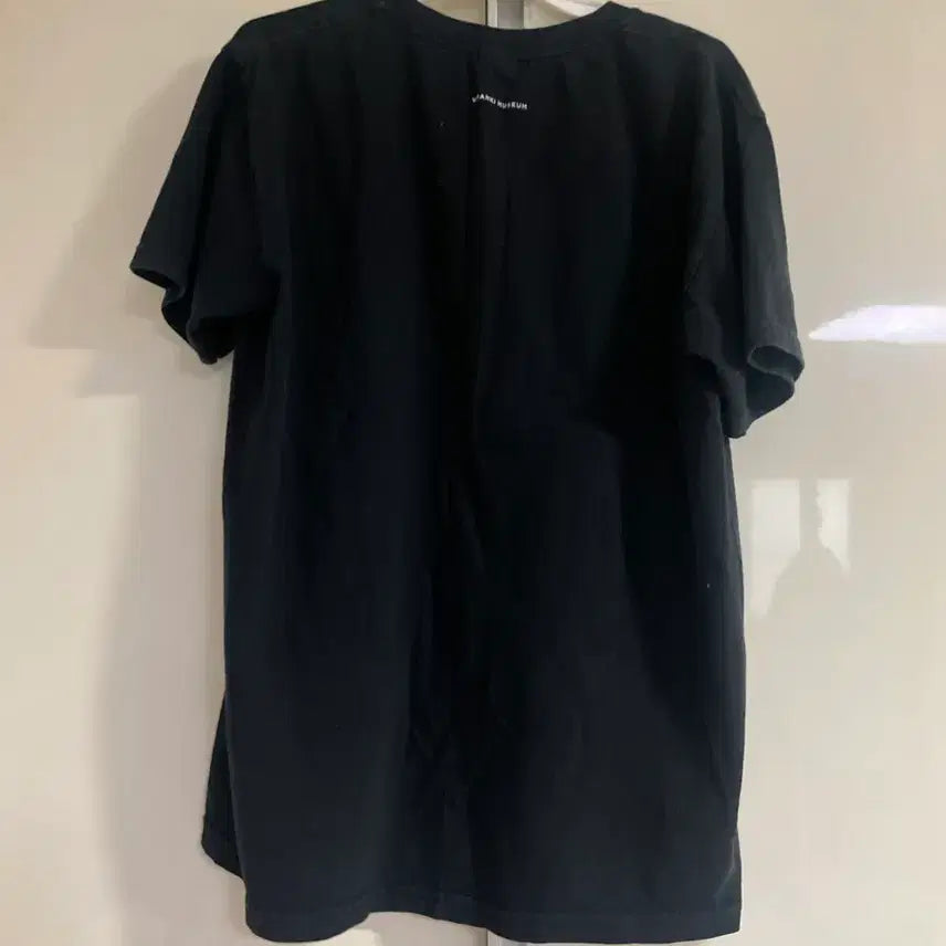[BUNJANG] Black Printed T-shirt - Navy Logo Shirt / 개당)블랙 프린팅 티셔츠 네이비 로고치셔츠