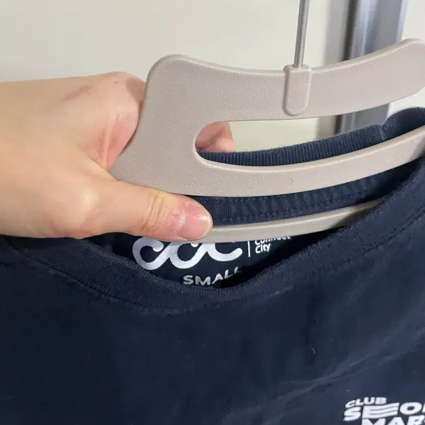 [BUNJANG] Black Printed T-shirt - Navy Logo Shirt / 개당)블랙 프린팅 티셔츠 네이비 로고치셔츠