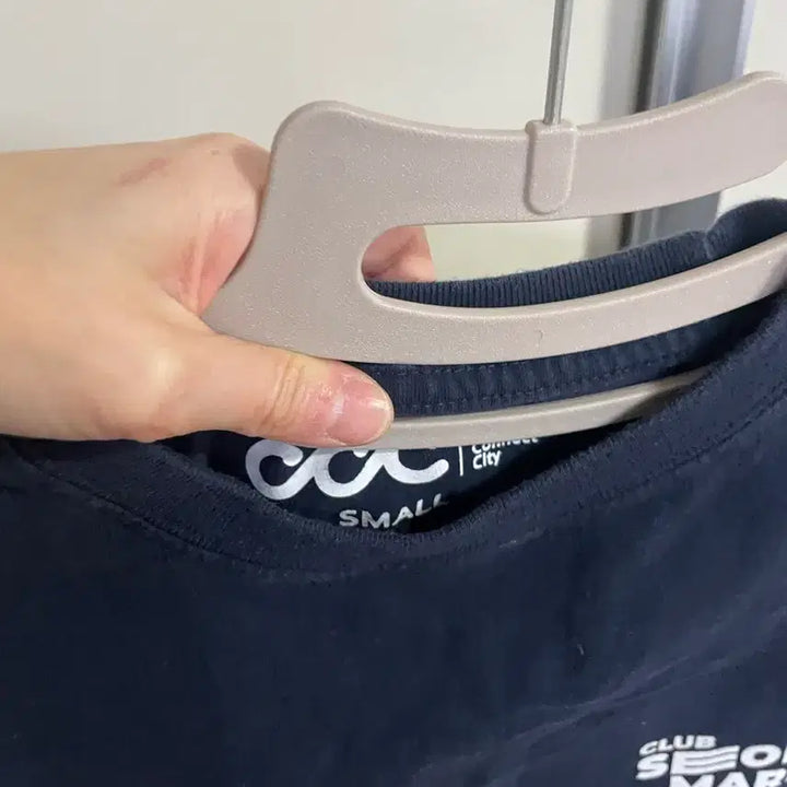 [BUNJANG] Black Printed T-shirt - Navy Logo Shirt / 개당)블랙 프린팅 티셔츠 네이비 로고치셔츠