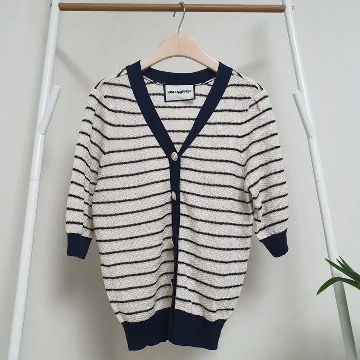 [BUNJANG] Karl Lagerfeld Stripe Short Sleeve Cardigan / 칼라거펠트 스트라이프 반팔가디건