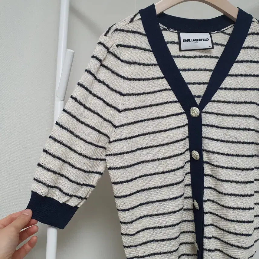 [BUNJANG] Karl Lagerfeld Stripe Short Sleeve Cardigan / 칼라거펠트 스트라이프 반팔가디건