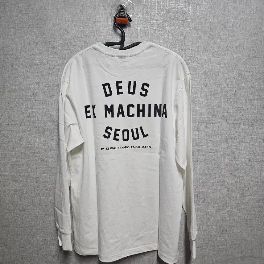 [SOLD OUT] 데우스 엑스 마키나 흰색 긴팔티셔츠L오버핏