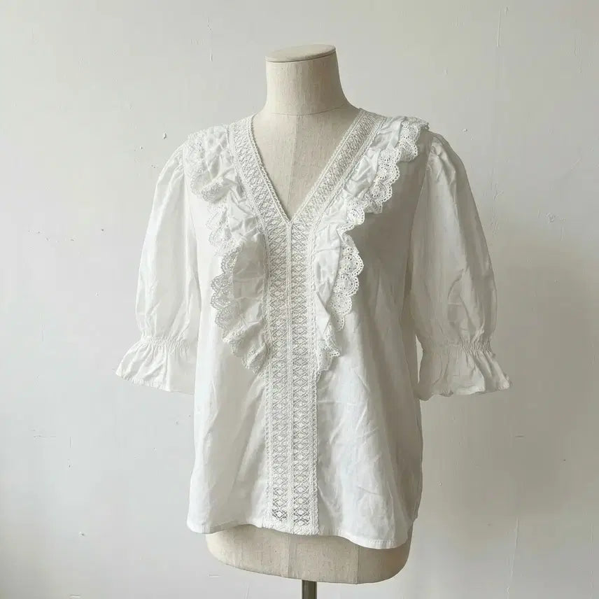 [BUNJANG] Avely Lace Blouse Ivory Puff Sleeve Top / 당일발송) 화이트 레이스 퍼프 블라우스