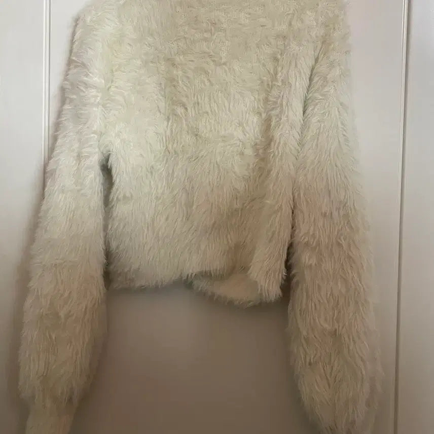 [BUNJANG] Ivory Fur Crop Cardigan / 아이보리 퍼 크롭 가디건