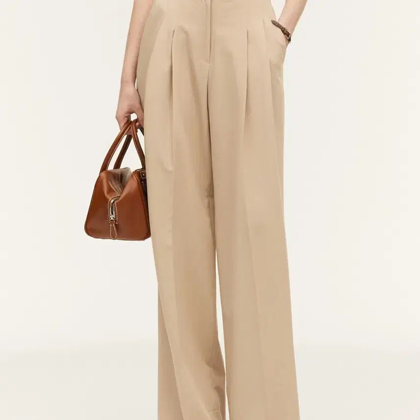 [BUNJANG] Unworn Beige Pleated Slacks / 시에 핀턱 슬랙스 봄여름용