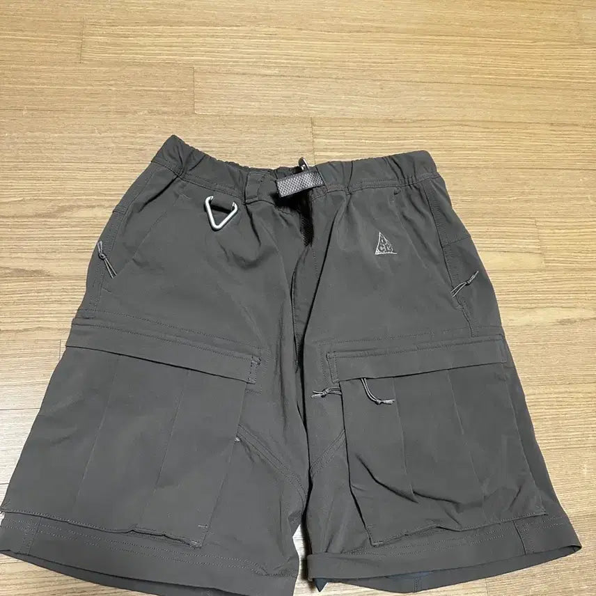 [SOLD OUT] 나이키 ACG 써밋 카고 팬츠 아이언스톤 M사이즈 EU버전
