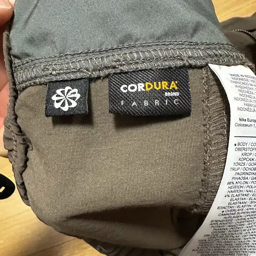 [SOLD OUT] 나이키 ACG 써밋 카고 팬츠 아이언스톤 M사이즈 EU버전