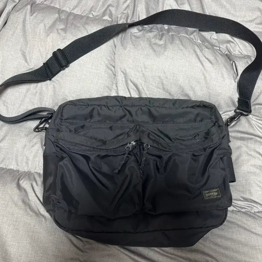 [BUNJANG] Porter Force Shoulder Bag Black / 포터 포스 숄더백 블랙