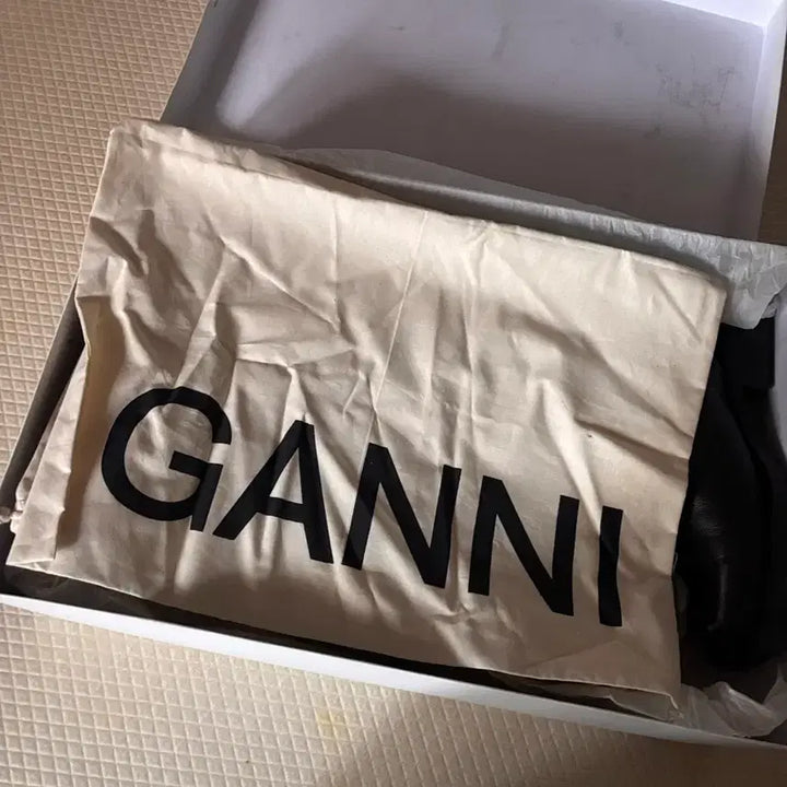 [BUNJANG] Ganni MC Leather Boots / GANNI 가니부츠 mc 미들 데미지 부츠 37 235