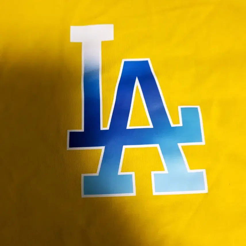 [BUNJANG] MLB LA Big Logo Basic T-shirt Mustard (M) / MLB LA빅로고 베이직 반팔티 머스타드 (M)