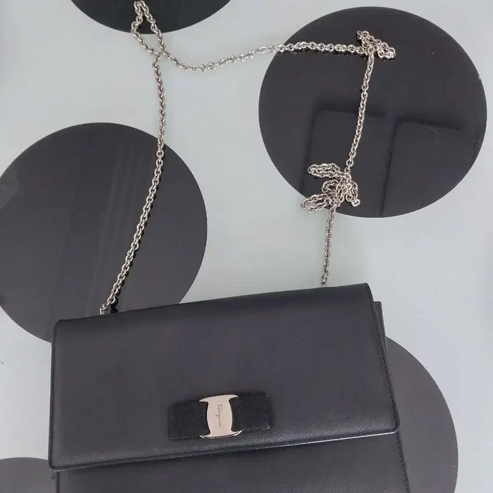 [SOLD OUT] 페라가모 지니백