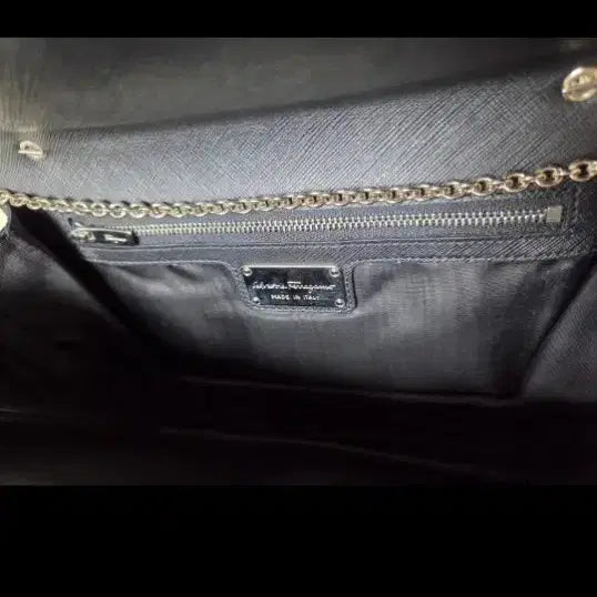 [SOLD OUT] 페라가모 지니백