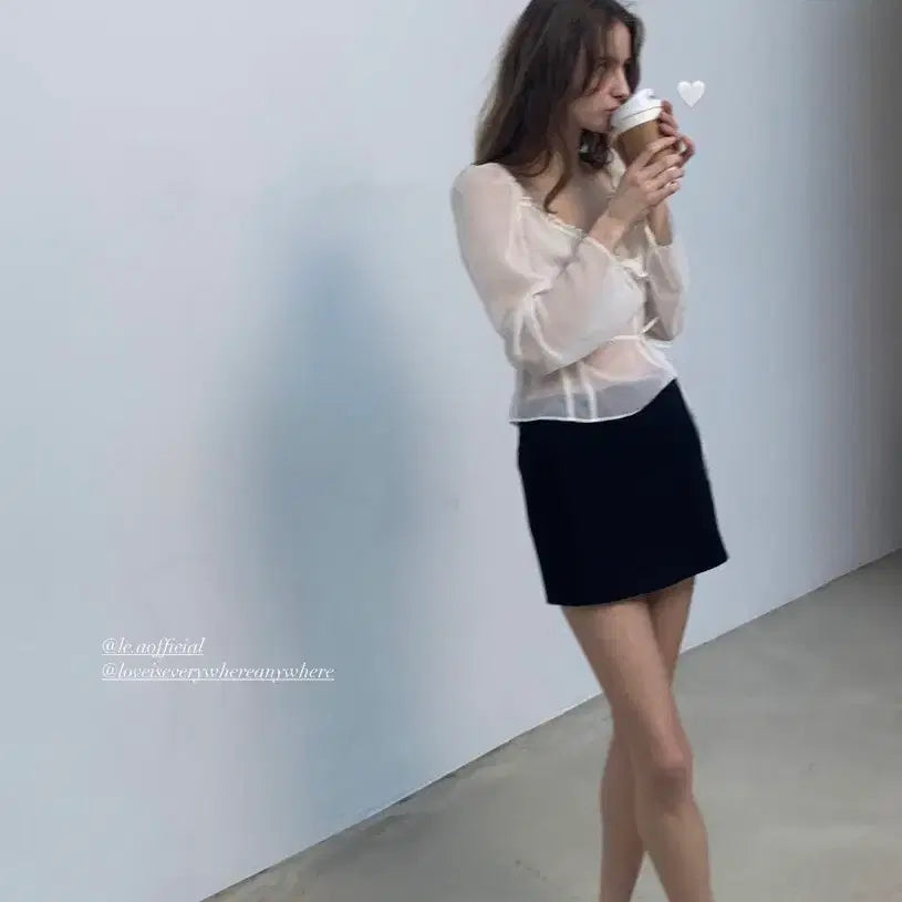 [BUNJANG] Lea SHEER SUMMER FRILL BLOUSE / lea 르에 SHEER SUM MER FRILL BLOUSE