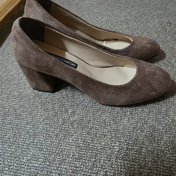 [BUNJANG] INTHESHU Comfort Suede Brown Pumps / INTHESHU COMFORT 스웨이드 브라운 펌프스힐