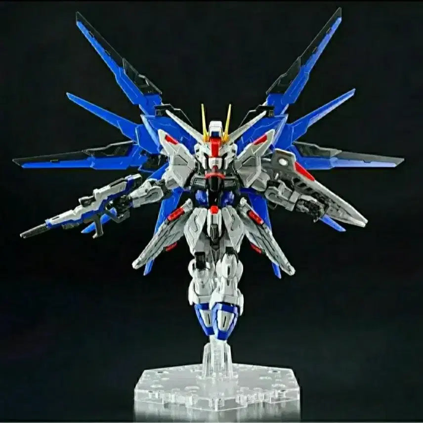 [BUNJANG] Bandai MGSD Freedom Gundam Model Kit / MGSD 프리덤 반다이 건담 건프라 프라모델 토이 로봇 피규어 장난감