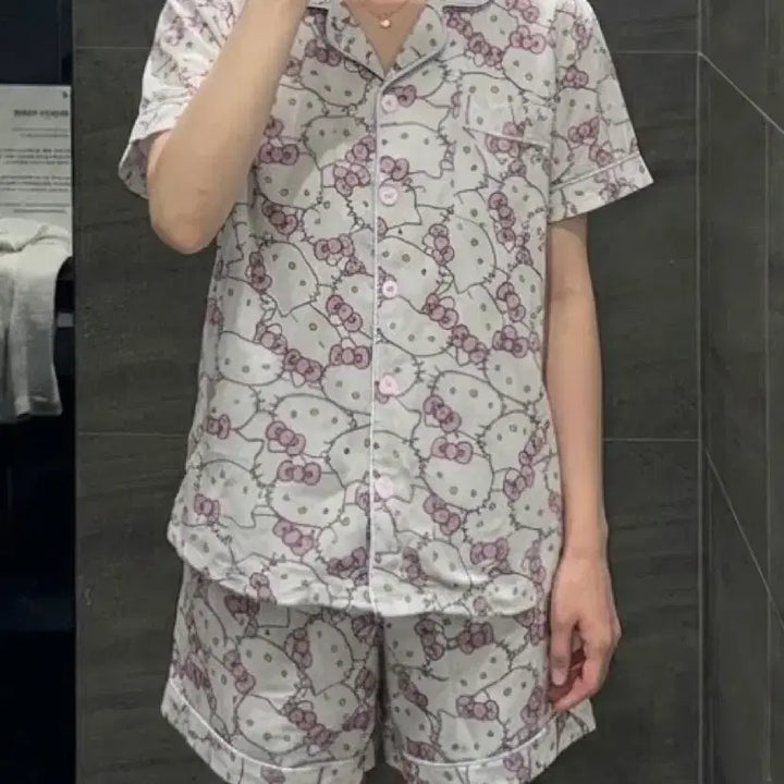 [BUNJANG] Hello Kitty Pajama Set / 헬로키티 반팔 파자마 세트