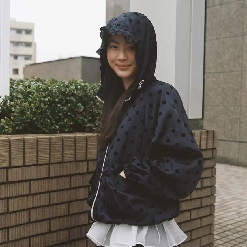 [BUNJANG] OHEESHIO Dot Frill Hooded Windbreaker / 오헤시오 바람막이