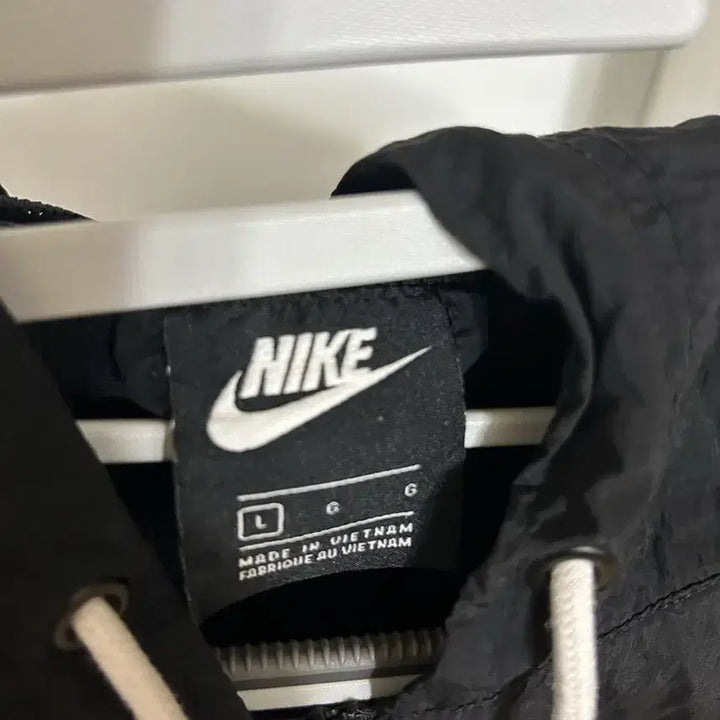 [BUNJANG] Nike Windbreaker Jacket / 나이키 바람막이