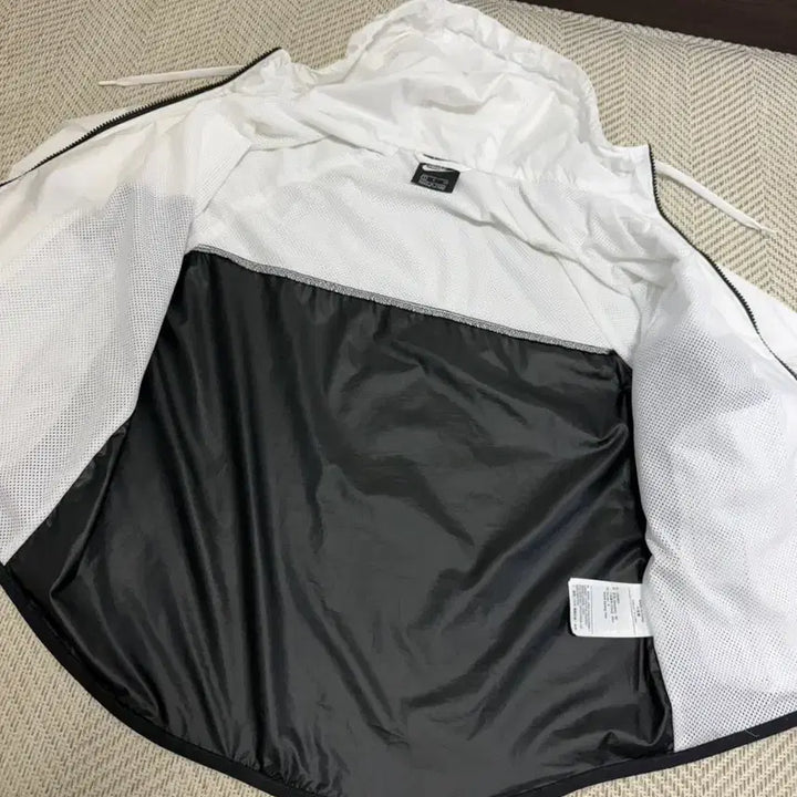 [BUNJANG] Nike Windrunner Windbreaker Jacket / 나이키 윈드러너 바람막이