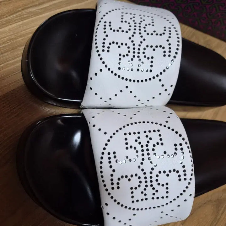 [BUNJANG] TORY BURCH Leather Slippers Sandals / TORY BURCH 토리버치 여성 가죽 슬리퍼 샌들