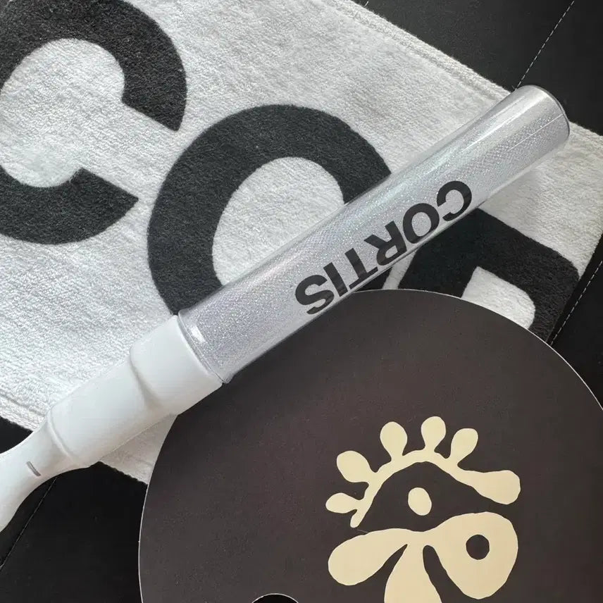 [BUNJANG] Cortis Fan Goods Bundle Set / cortis 코르티스 응원봉 타올 슬로건 부채 일괄 양도합니다