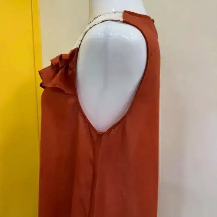 [BUNJANG] Brick Color Chiffon Lace Blouse / 브릭컬러 쉬폰 나시 블라우스 레이스 포인트 M/데이트룩 하객룩