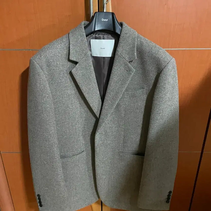 [BUNJANG] Dunst Two-Button Wool Blazer / 던스트 투버튼 울 블레이져 2컬러 팝니다
