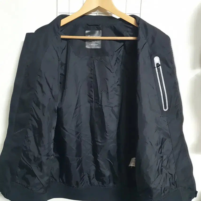 [BUNJANG] Discovery Spring Jacket (Size 100) / 디스커버리 봄 자켓 100