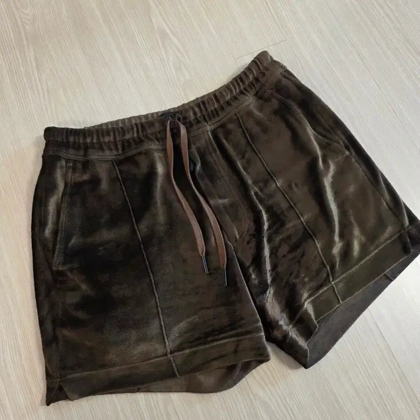 [BUNJANG] Tom Ford Velour Shorts / 톰포드 벨루어 숏팬츠
