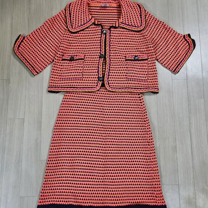 [BUNJANG] MANY MORE MONG Tweed Knit Two-Piece Set / [MANY MORE MONG] 매니모어몽 트위드 니트투피스 셋업 FREE