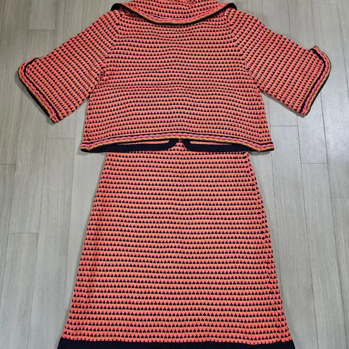 [BUNJANG] MANY MORE MONG Tweed Knit Two-Piece Set / [MANY MORE MONG] 매니모어몽 트위드 니트투피스 셋업 FREE